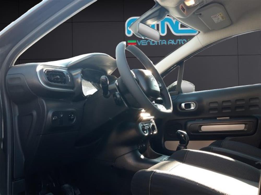 C3 C3 PureTech 82 Shine