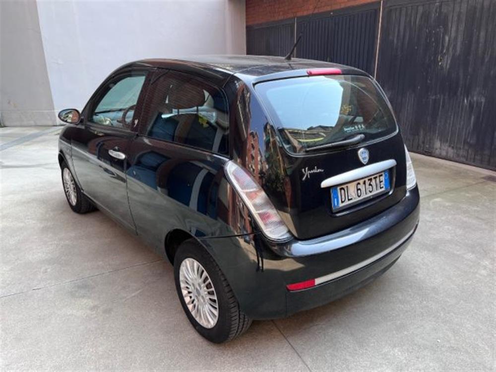 Ypsilon Ypsilon 1.2 Argento consegna