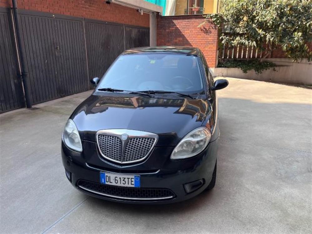 Ypsilon Ypsilon 1.2 Argento consegna