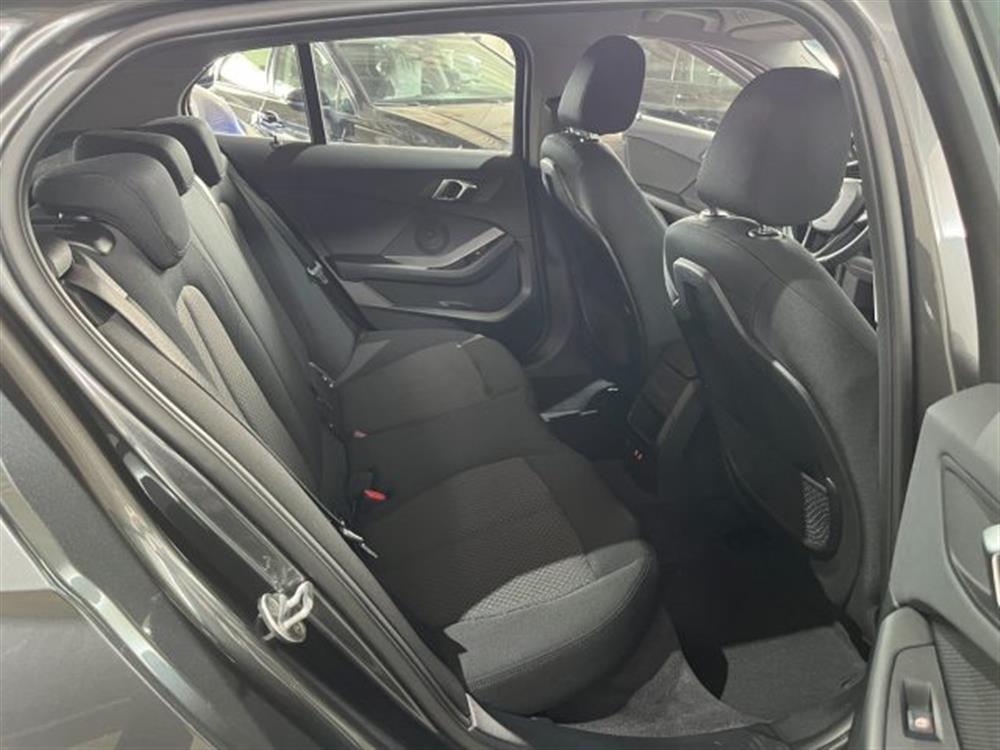 118 118 i 5p. Business Advan