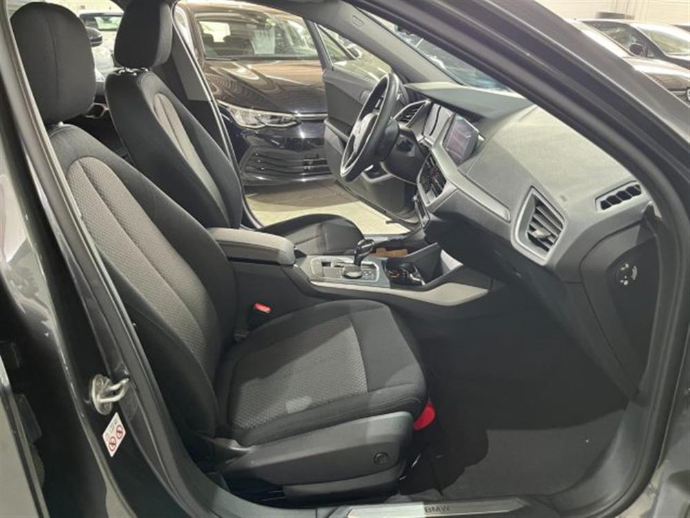 118 118 i 5p. Business Advan