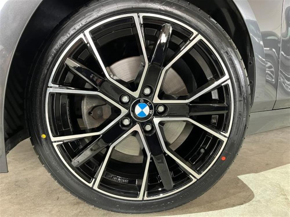 118 118 i 5p. Business Advan