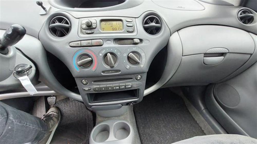 Yaris Yaris 1.0i 16V cat 5 porte