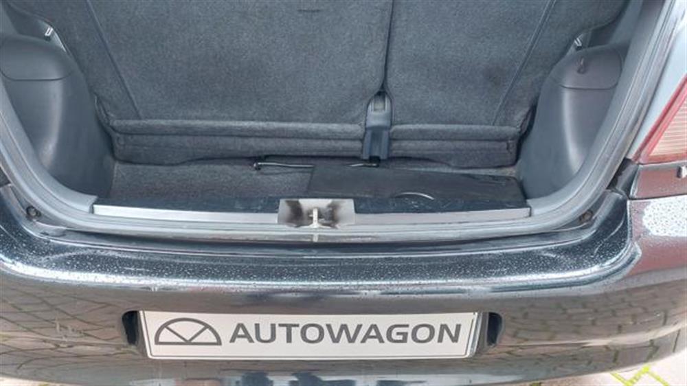 Yaris Yaris 1.0i 16V cat 5 porte