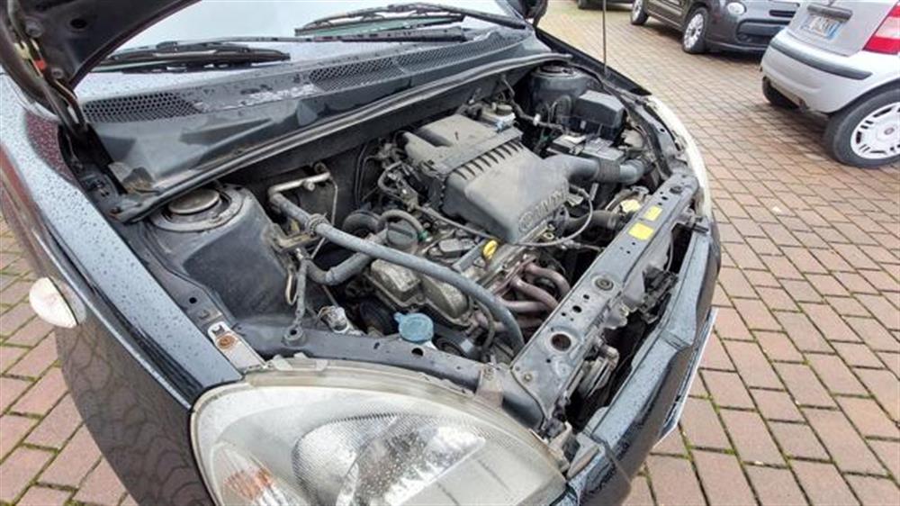 Yaris Yaris 1.0i 16V cat 5 porte