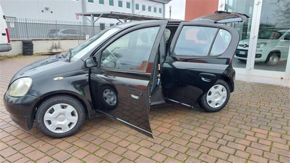 Yaris Yaris 1.0i 16V cat 5 porte
