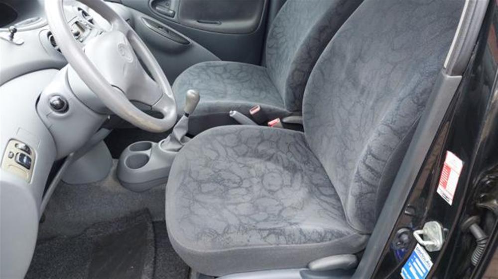 Yaris Yaris 1.0i 16V cat 5 porte