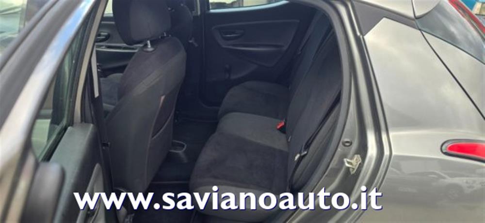 Ypsilon Ypsilon 0.9 TwinAir 85 CV 5