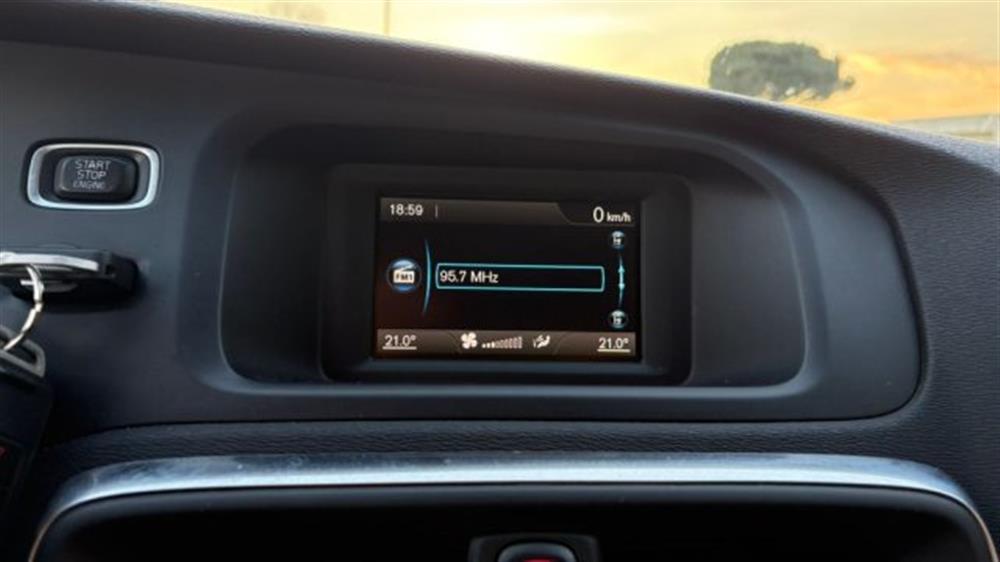 V40 Cross Country V40 Cross Country D2 1.6 Powershift Bu