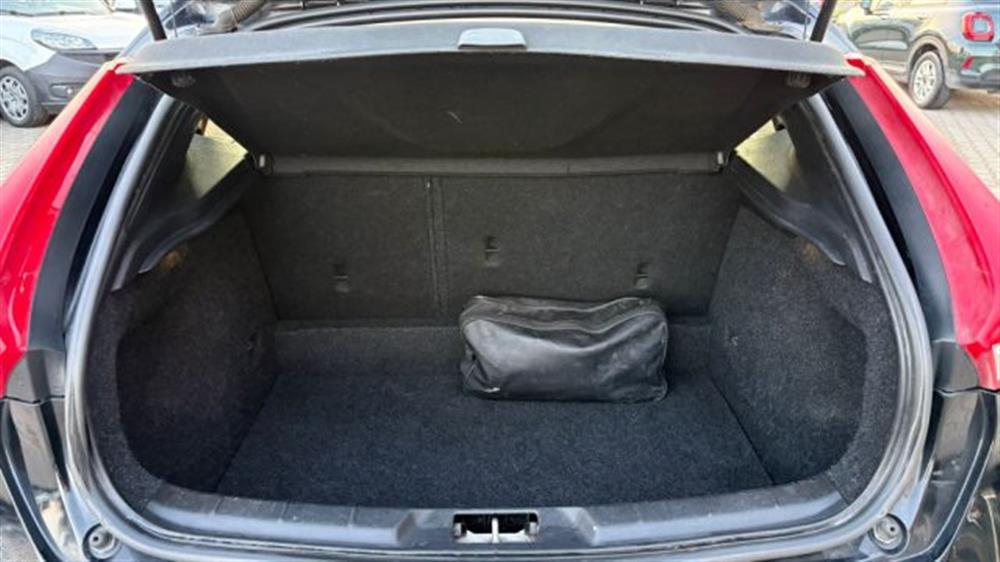 V40 Cross Country V40 Cross Country D2 1.6 Powershift Bu