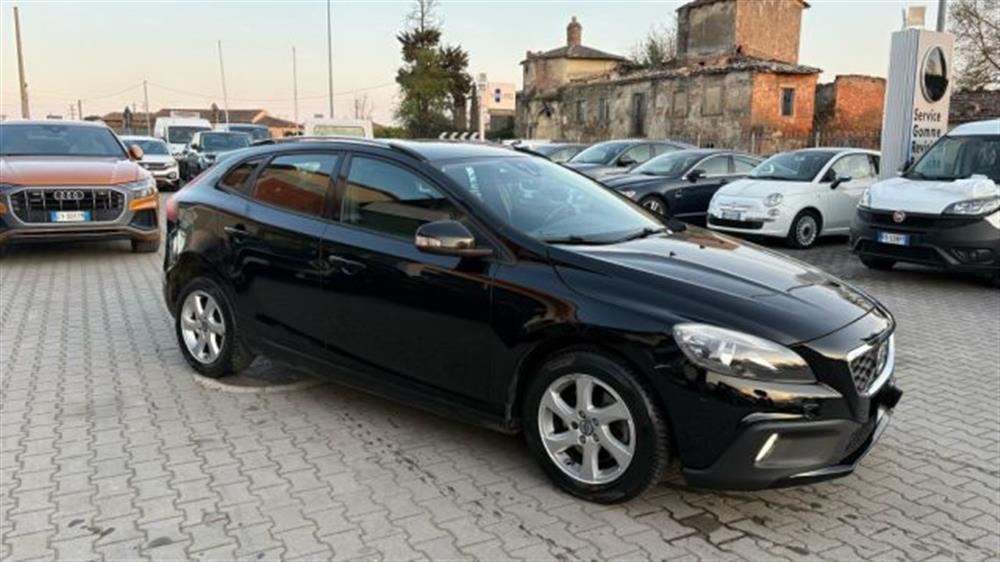 V40 Cross Country V40 Cross Country D2 1.6 Powershift Bu