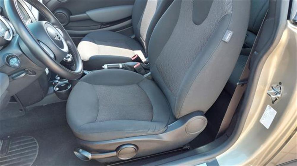 Cooper D Cooper D 1.6 16V Cooper D OK