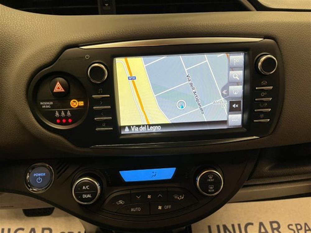 Yaris Yaris 1.5 ibrida/benzina 7
