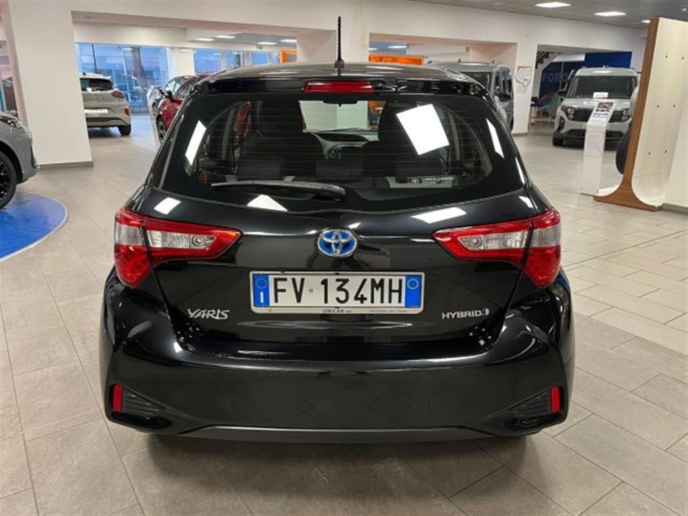 Yaris Yaris 1.5 ibrida/benzina 7