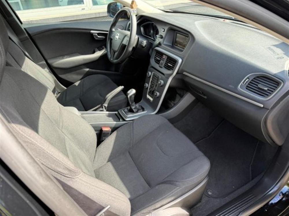 V40 V40 D2 1.6 Kinetic NEOPA