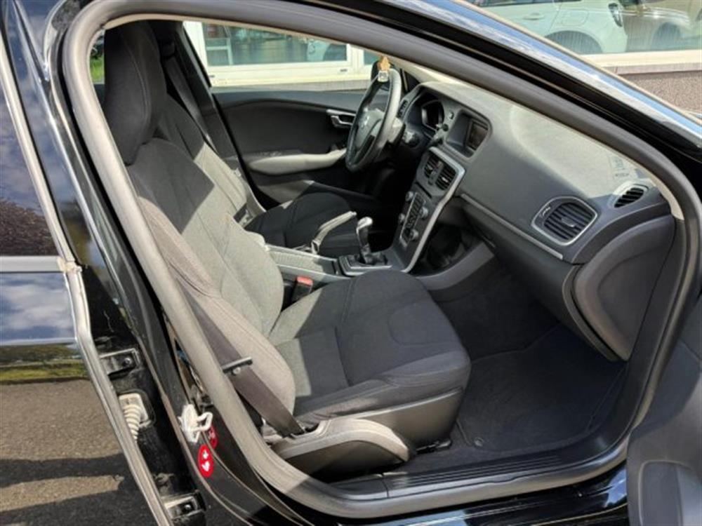 V40 V40 D2 1.6 Kinetic NEOPA