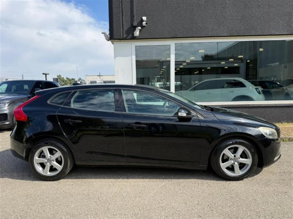 V40 V40 D2 1.6 Kinetic NEOPA