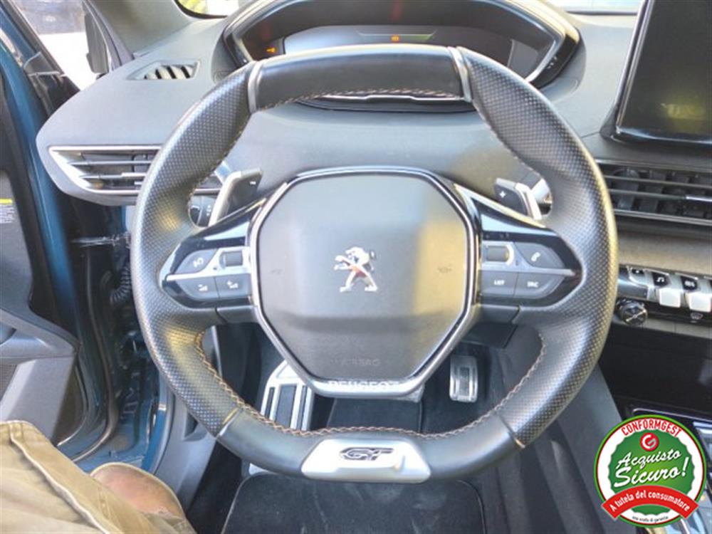 3008 3008 Hybrid 225 e-EAT8 GT