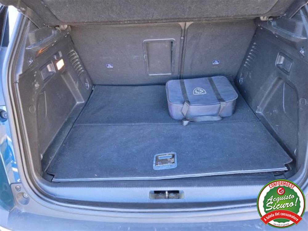 3008 3008 Hybrid 225 e-EAT8 GT