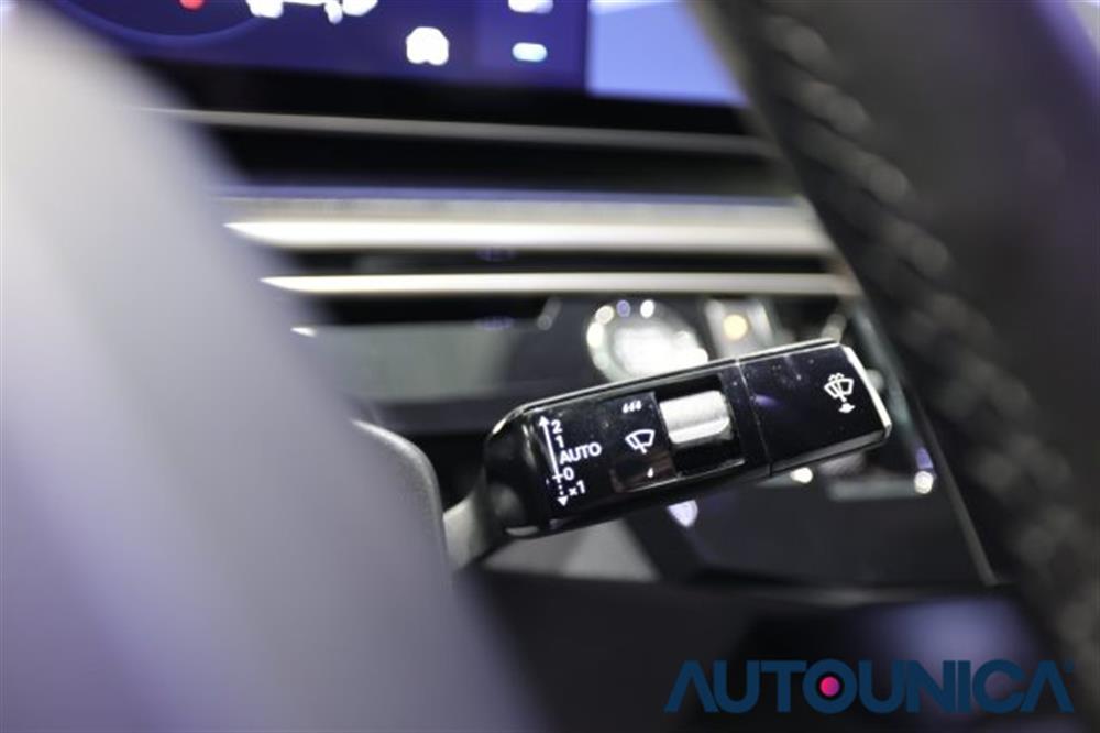 3008 3008 HYBRID 136 E-DCS6 AL