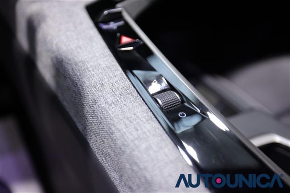 3008 3008 HYBRID 136 E-DCS6 AL