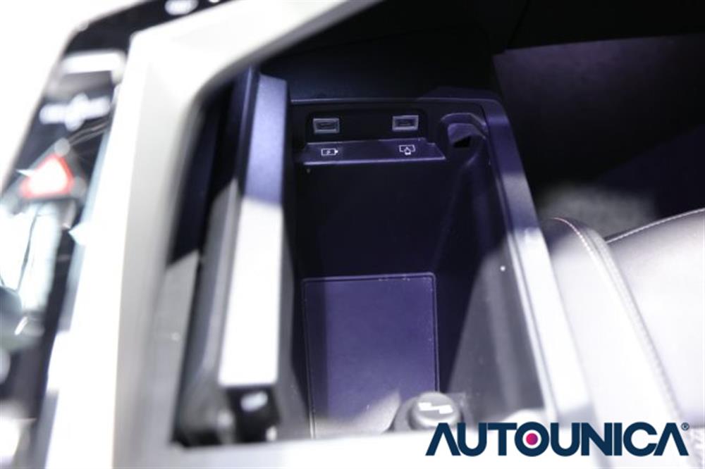 3008 3008 HYBRID 136 E-DCS6 AL