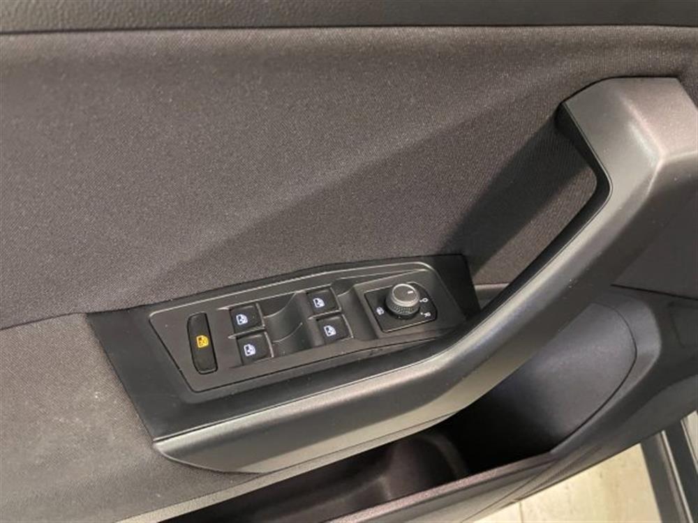 T-Roc T-Roc 1.0 TSI Business 5P