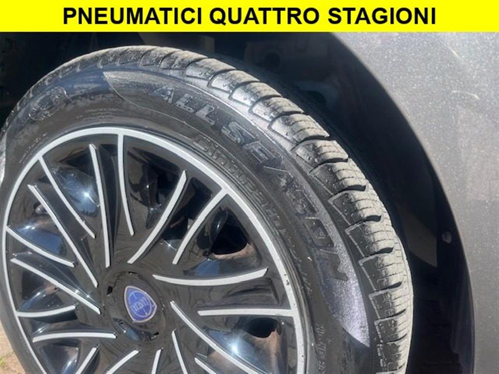 Ypsilon Ypsilon 1.2 5 Porte Euro 6b