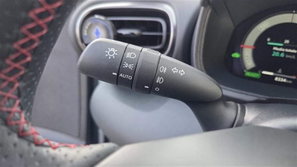 Yaris Yaris 1.5 130 Hybrid 5 por