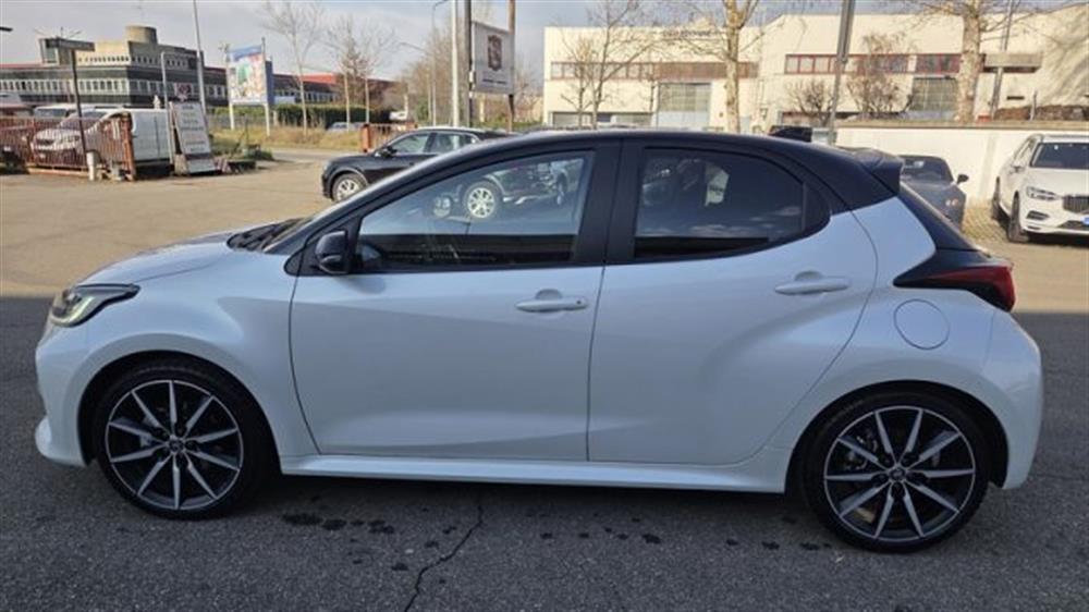 Yaris Yaris 1.5 130 Hybrid 5 por