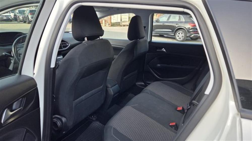 308 308 BlueHDi 130 S&S SW E