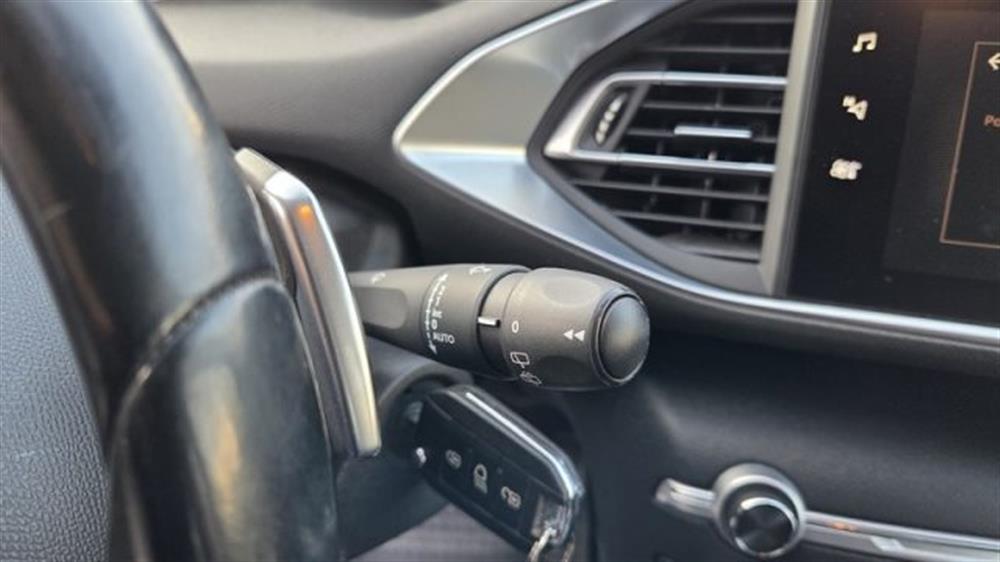 308 308 BlueHDi 130 S&S SW E