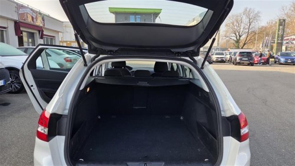 308 308 BlueHDi 130 S&S SW E