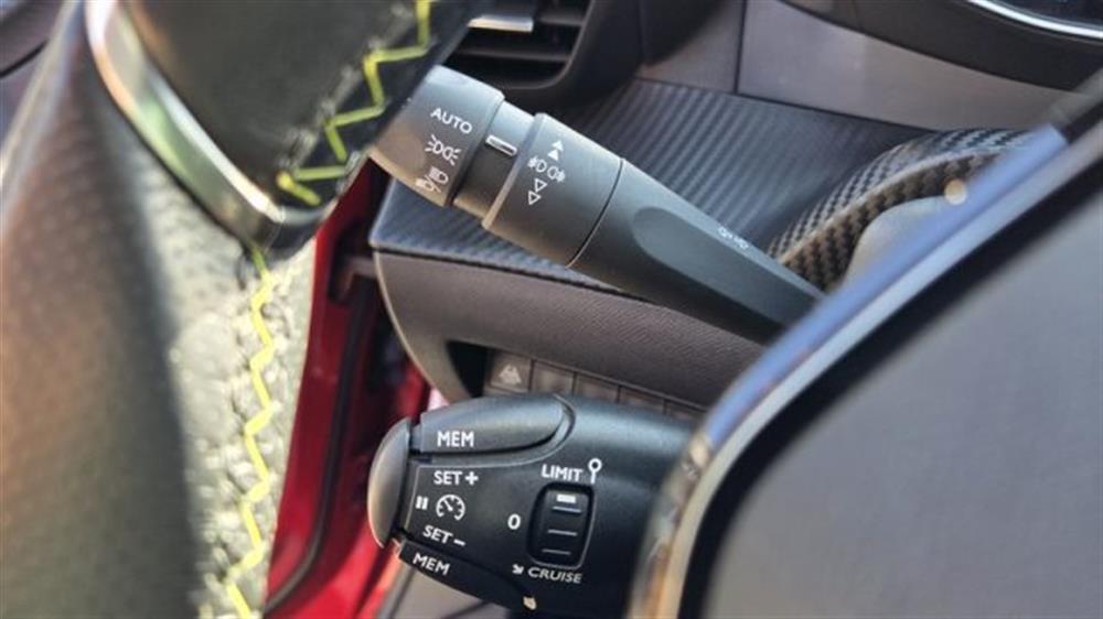 2008 2008 BlueHDi 110 S&S GT P