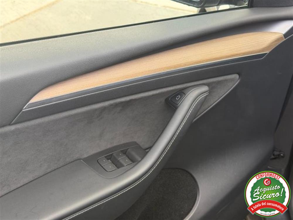 Model Y Model Y Long Range Dual Moto