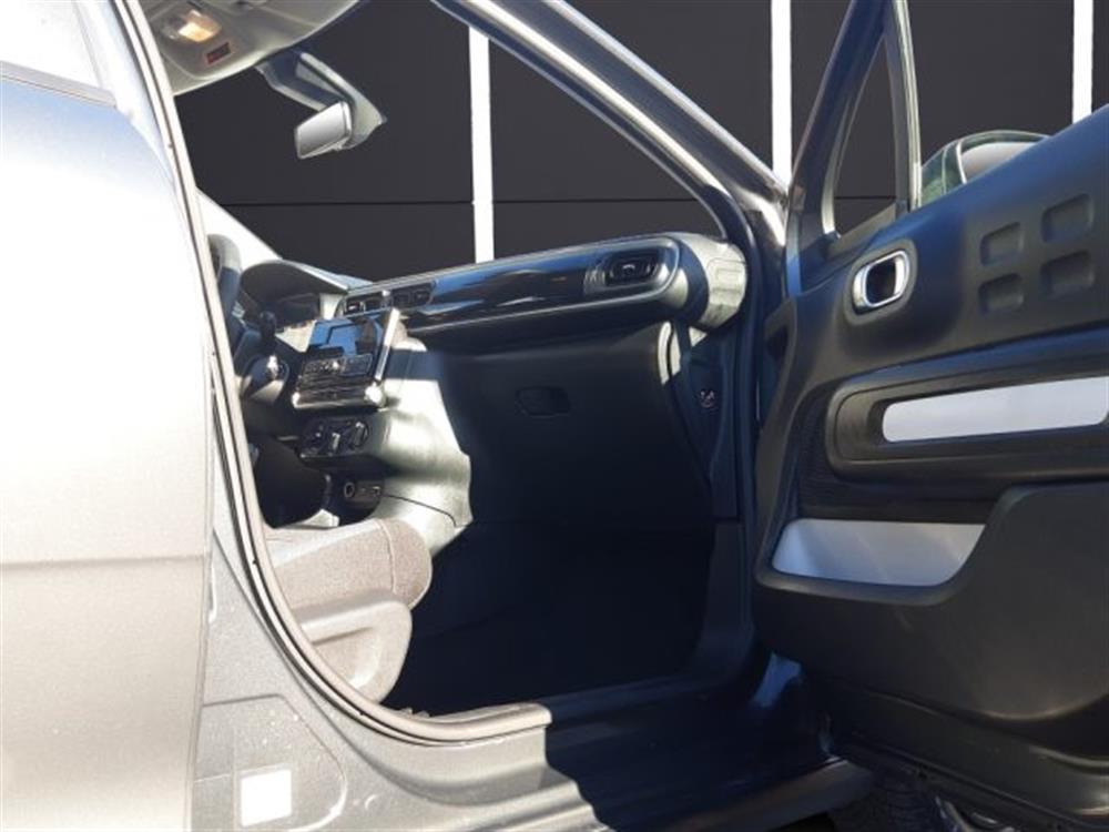 C3 C3 PureTech 82 Shine