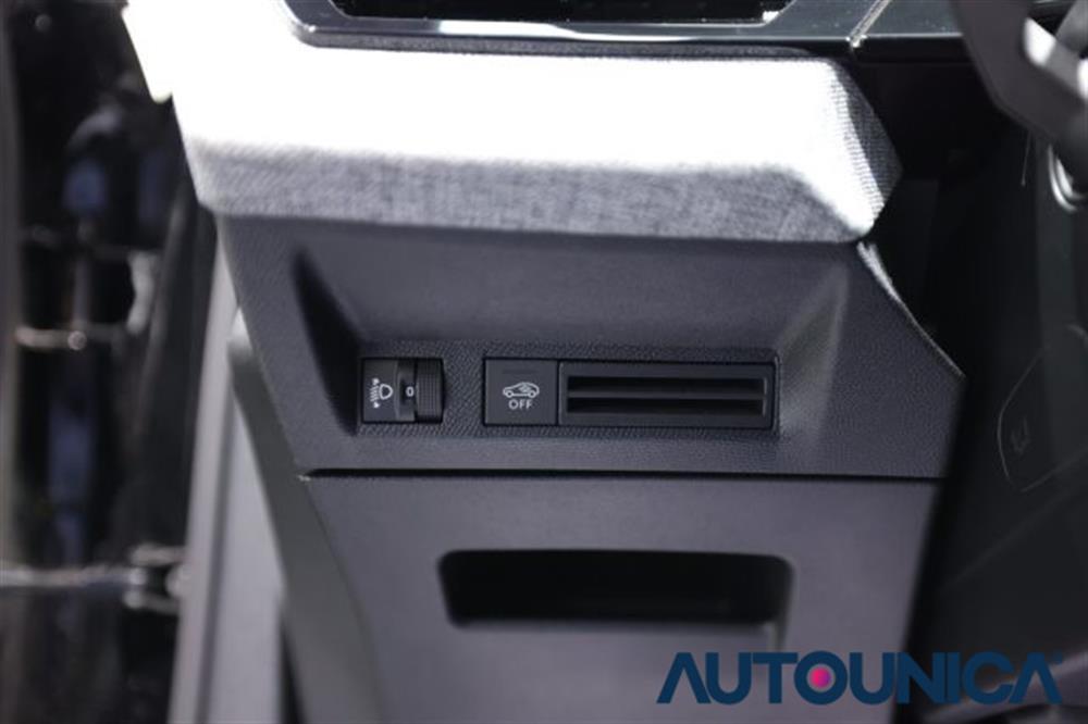 3008 3008 HYBRID 136 E-DCS6 AL