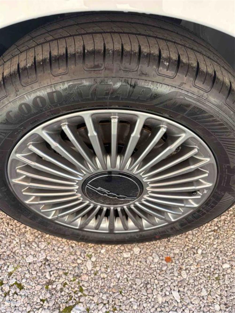 500 500 Berlina Hybrid Torin