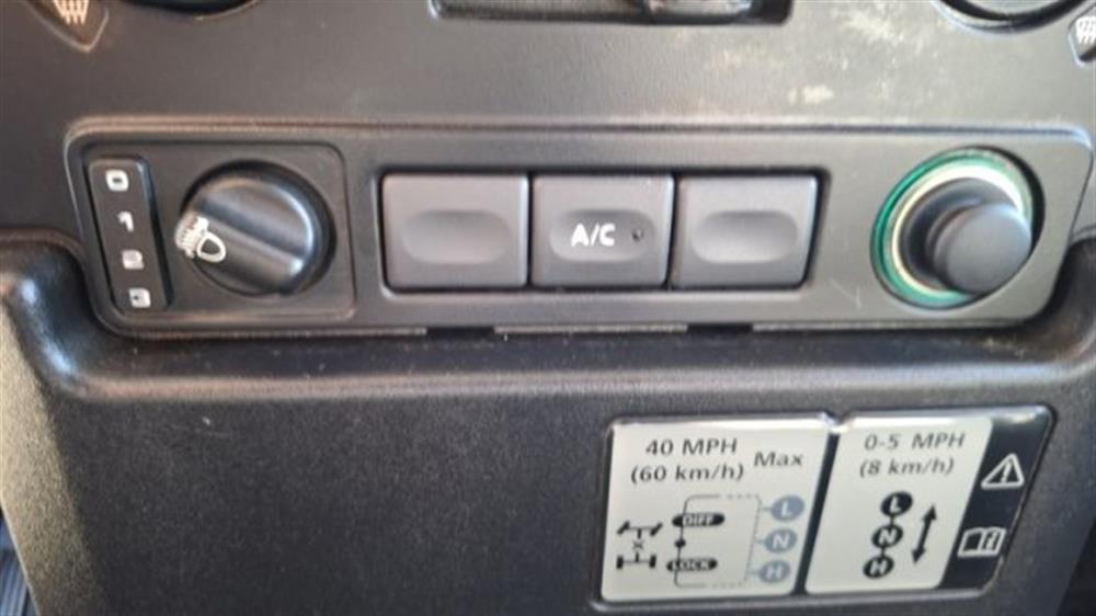 Defender Defender 90 2.4 TD4 Pick Up E