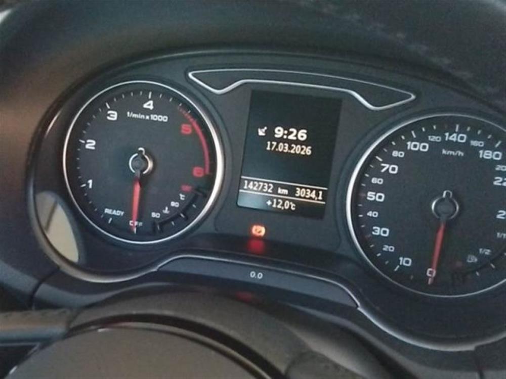 Q2 Q2 30 TDI S tronic