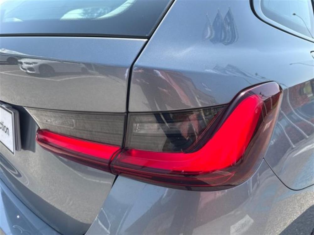 318 318 d 48V Touring Aut.