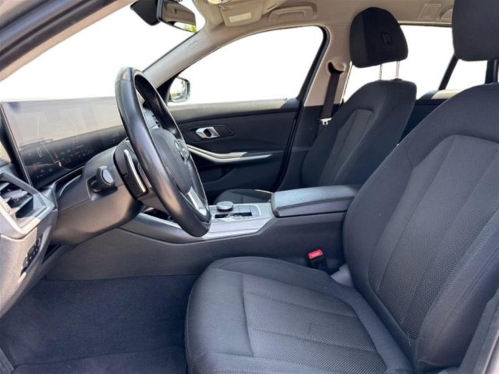 318 318 d 48V Touring Aut.