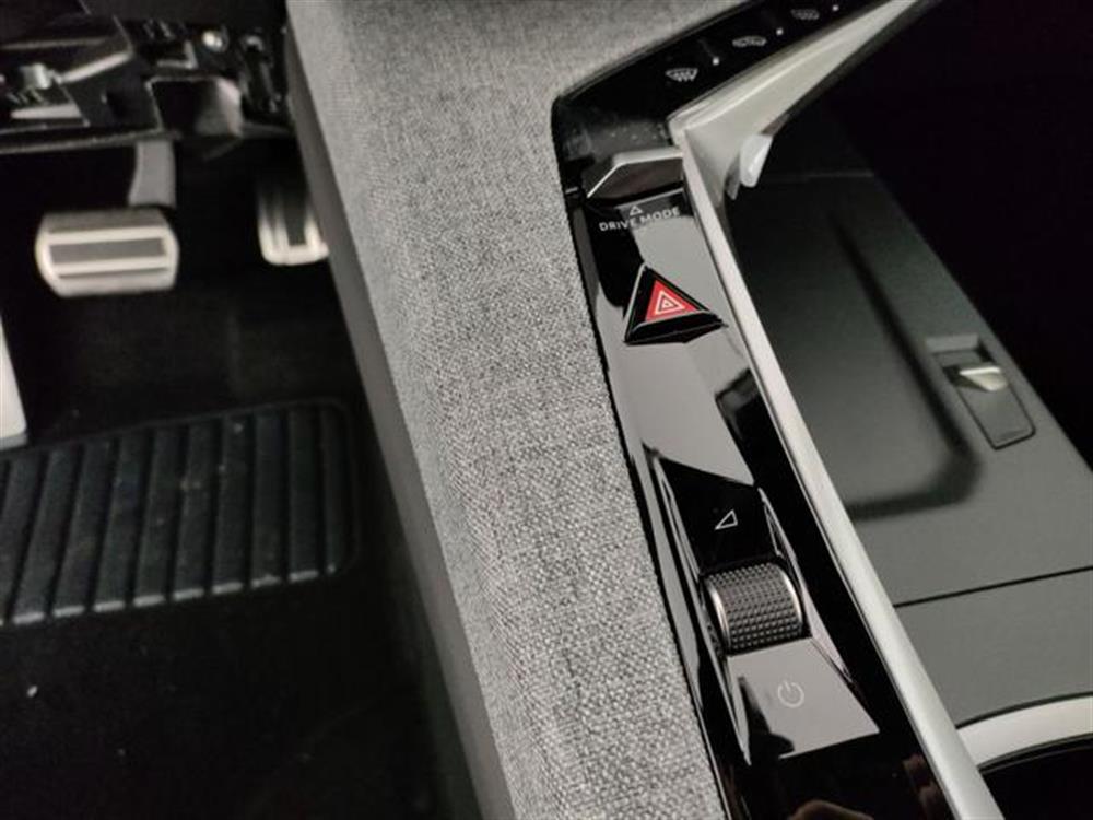 3008 3008 Hybrid 145 e-DCS6 GT