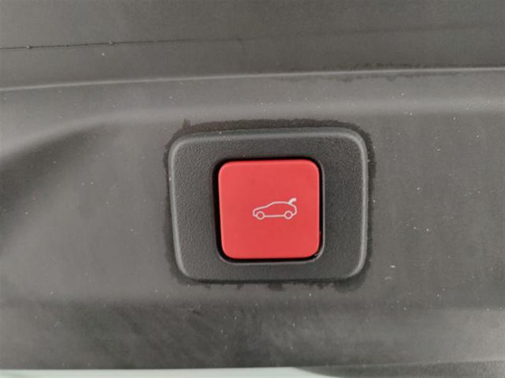 3008 3008 Hybrid 145 e-DCS6 GT