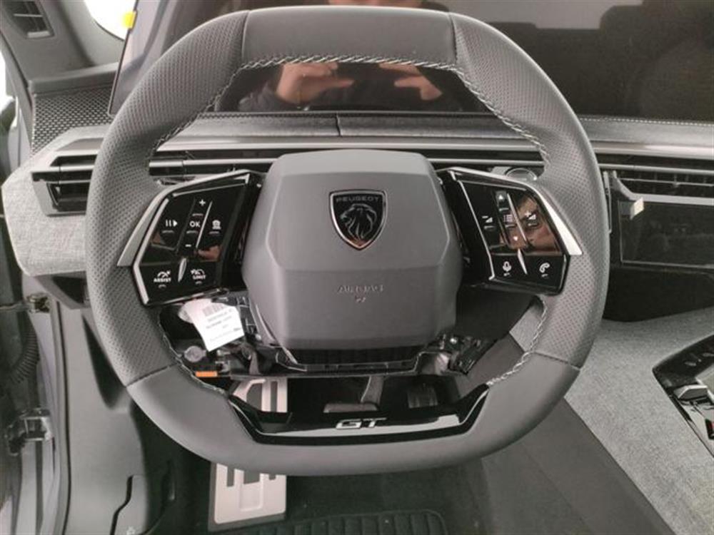 3008 3008 Hybrid 145 e-DCS6 GT