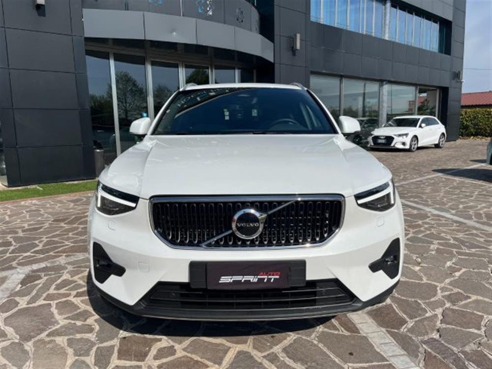 XC40 XC40 B3 CORE AUTOMATICO 1