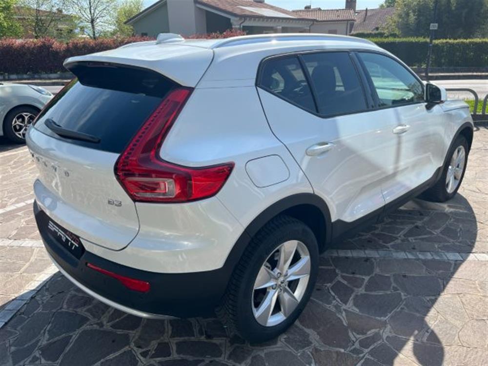 XC40 XC40 B3 CORE AUTOMATICO 1