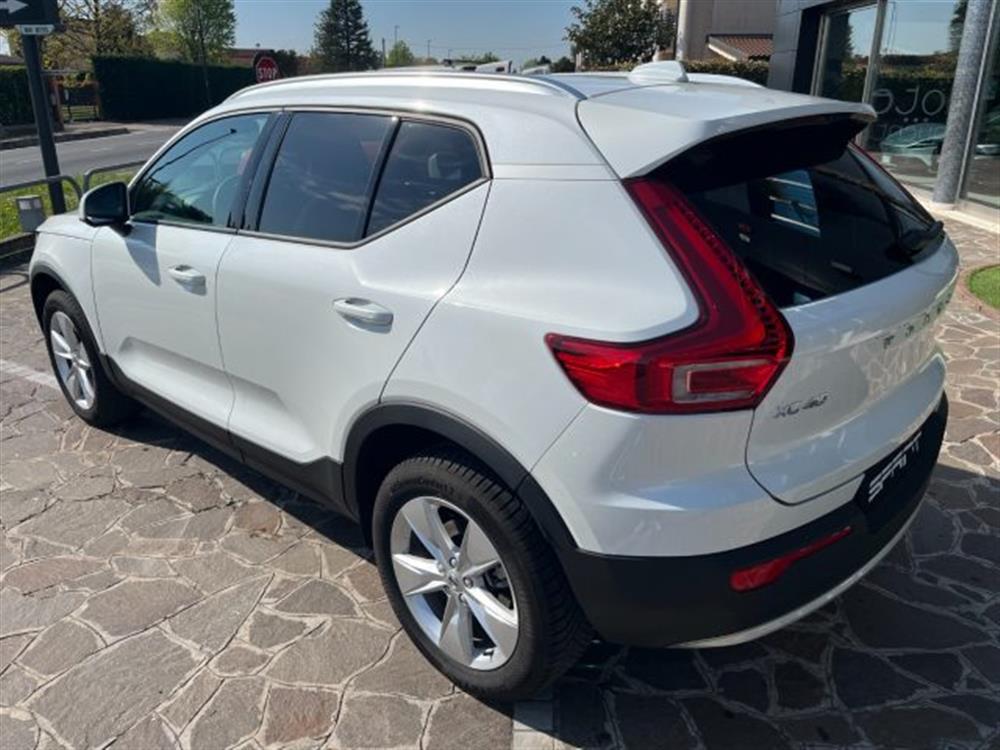 XC40 XC40 B3 CORE AUTOMATICO 1