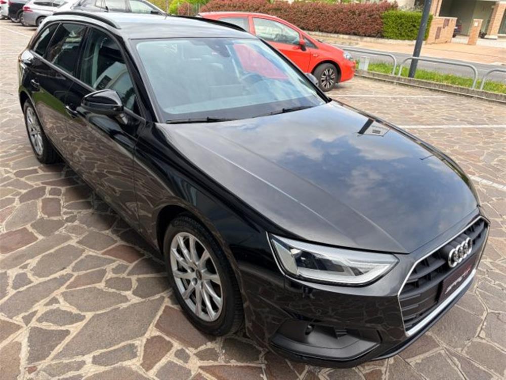 A4 A4 AVANT 30 TDI 136CV S