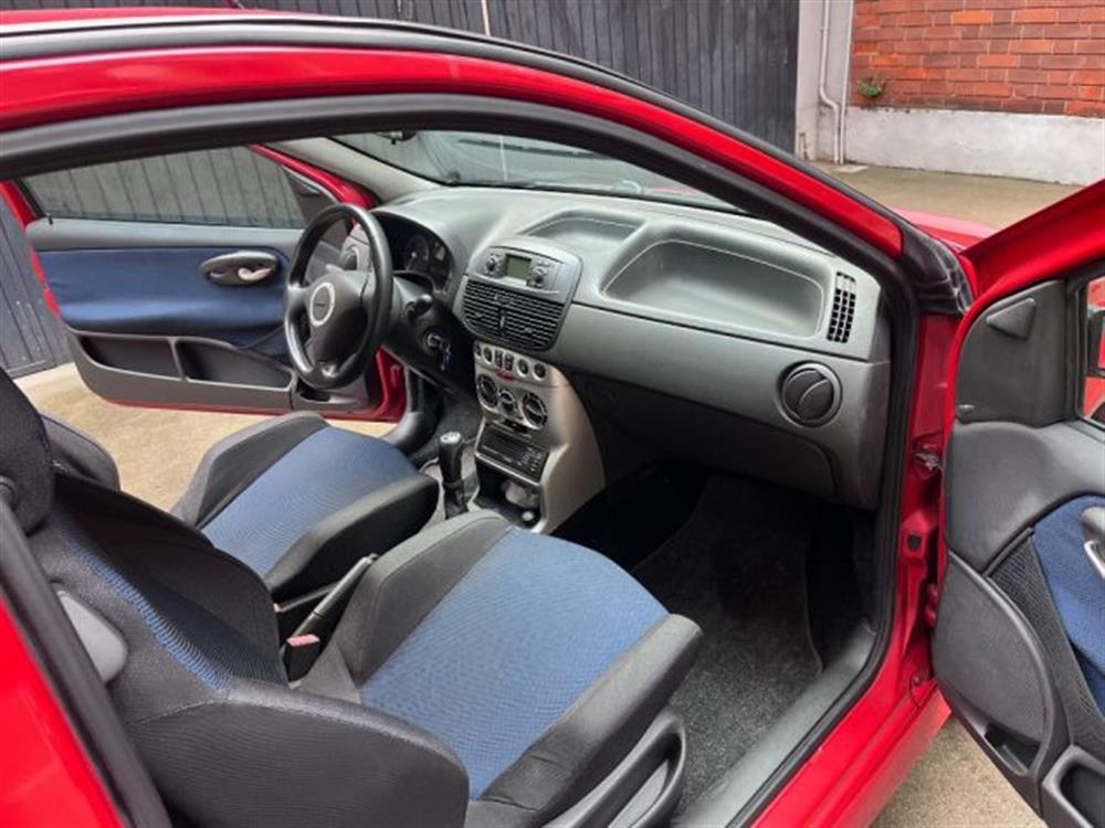 Punto Punto 1.8i 16V 3 porte HGT